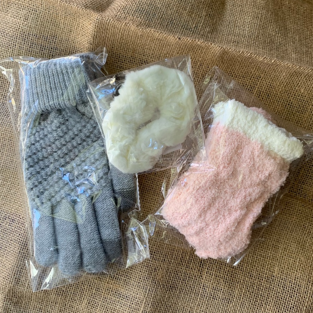Gift Set - Fuzzy Socks, Gloves & Scrunchie - Picture 2 of 7